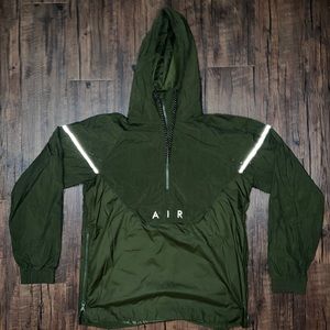 Nike Nylon/Polyester Windbreaker